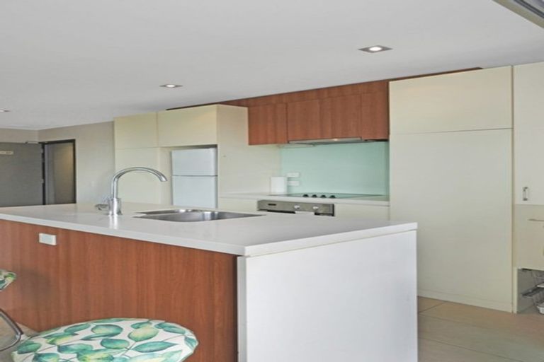 Photo of property in The Docks Apartments, 321/6 Dockside Lane, Auckland Central, Auckland, 1010