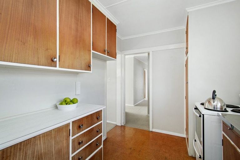 Photo of property in 22a Beauchamp Street, Tawa, Wellington, 5028