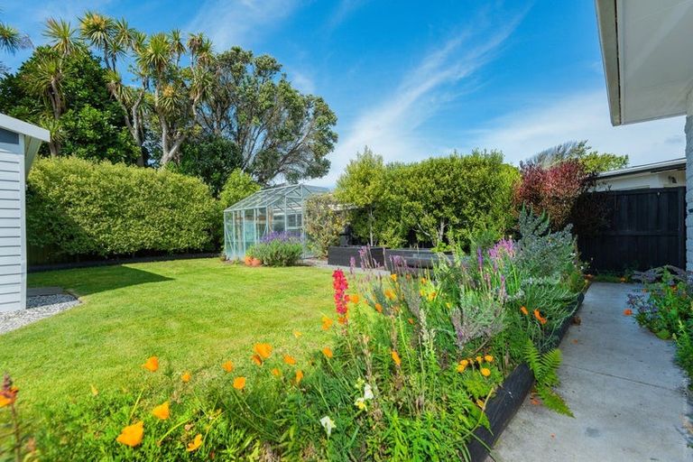 Photo of property in 2/63 Rocking Horse Road, Southshore, Christchurch, 8062
