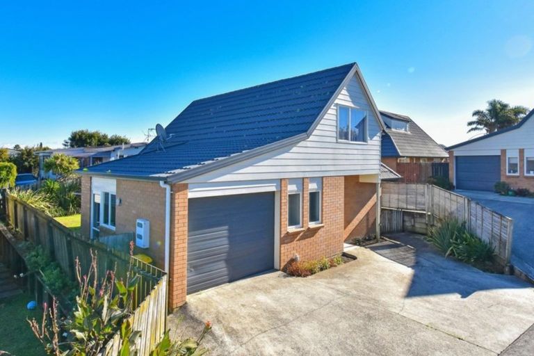 Photo of property in 3a Stevenson Road, Clarks Beach, 2122