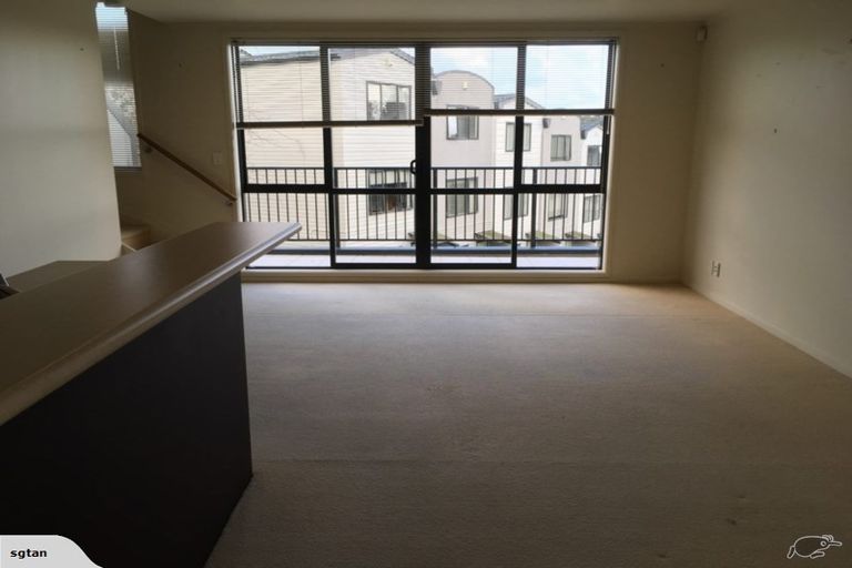 Photo of property in 18/8 Flynn Street, Birkdale, Auckland, 0626