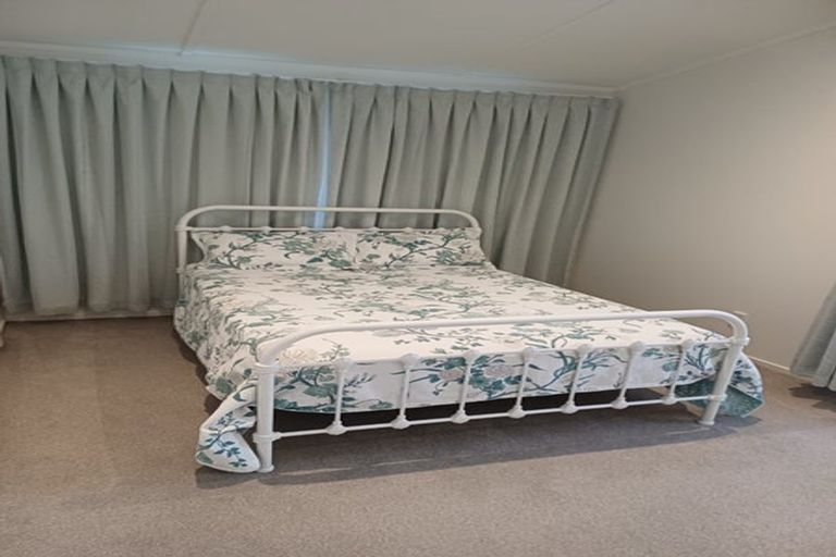 Photo of property in 2/41 Charles Dickens Drive, Mellons Bay, Auckland, 2014