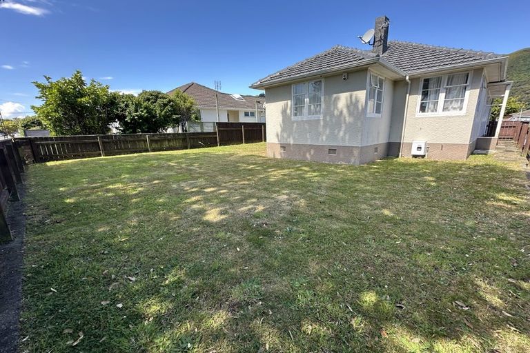 Photo of property in 49 Godley Street, Waiwhetu, Lower Hutt, 5010