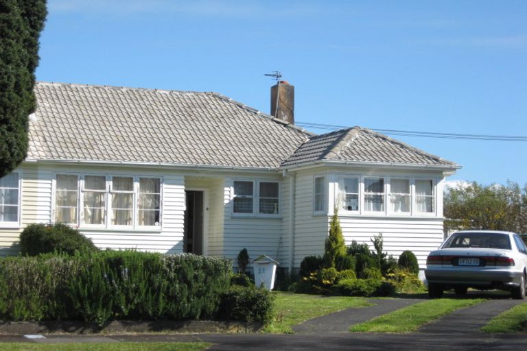 Photo of property in 11 Clovelly Street, Brooklands, New Plymouth, 4310