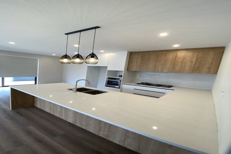 Photo of property in 36d Eastern Beach Road, Bucklands Beach, Auckland, 2012