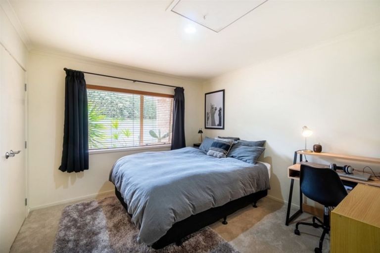 Photo of property in 636d East Coast Road, Pinehill, Auckland, 0630