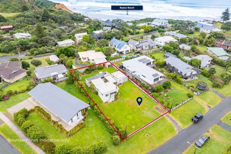 Photo of property in 4 Bayly Street, Baylys Beach, Dargaville, 0377