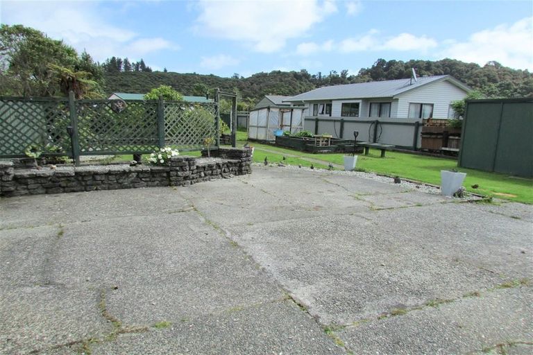 Photo of property in 102 Marsden Road, Greymouth, 7805