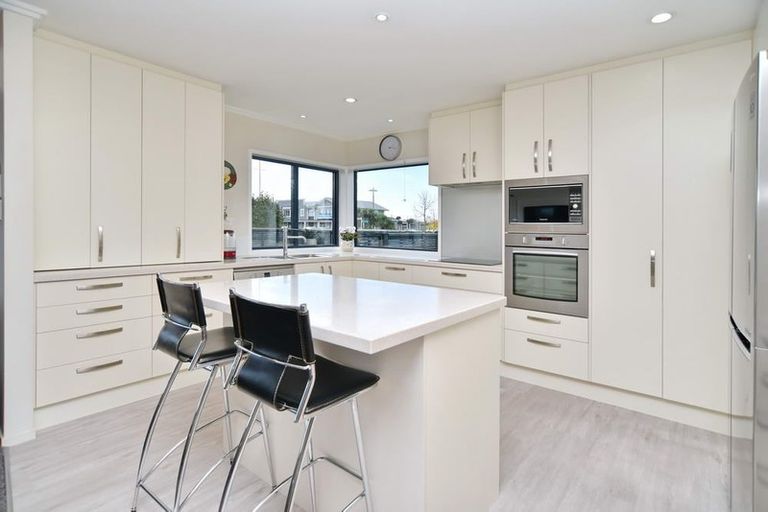 Photo of property in 43 Pegasus Main Street, Pegasus, 7612