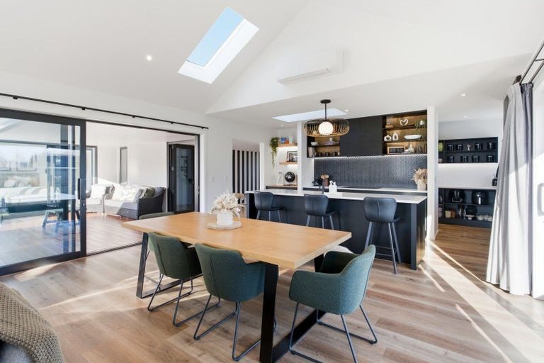 Photo of property in 16 Three Kings Court, Outram, 9019