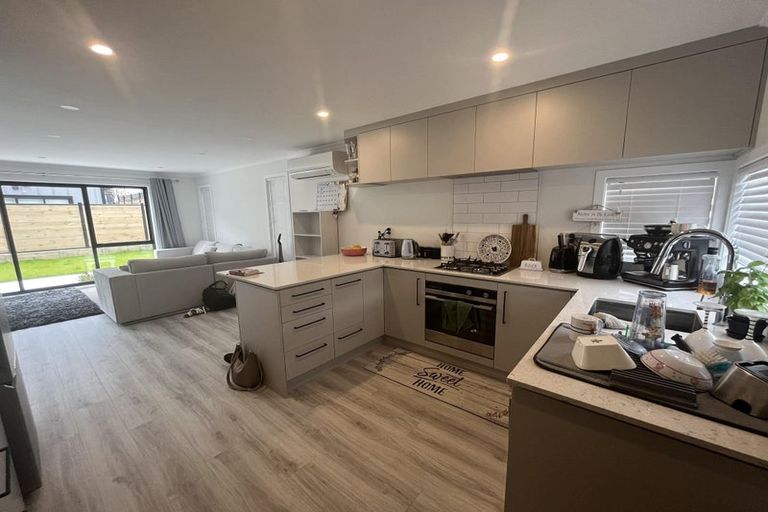 Photo of property in 11 Betty Boyes Street, Wallaceville, Upper Hutt, 5018