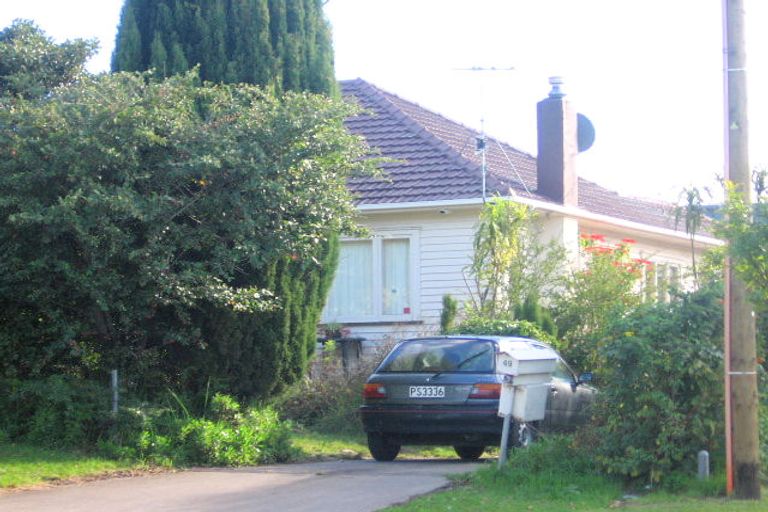 Photo of property in 49 Waimumu Road, Massey, Auckland, 0614