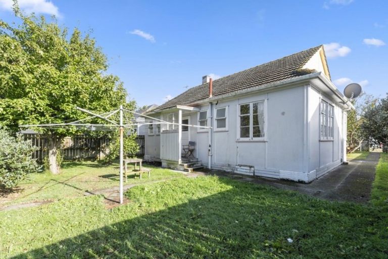 Photo of property in 180 Naenae Road, Naenae, Lower Hutt, 5011