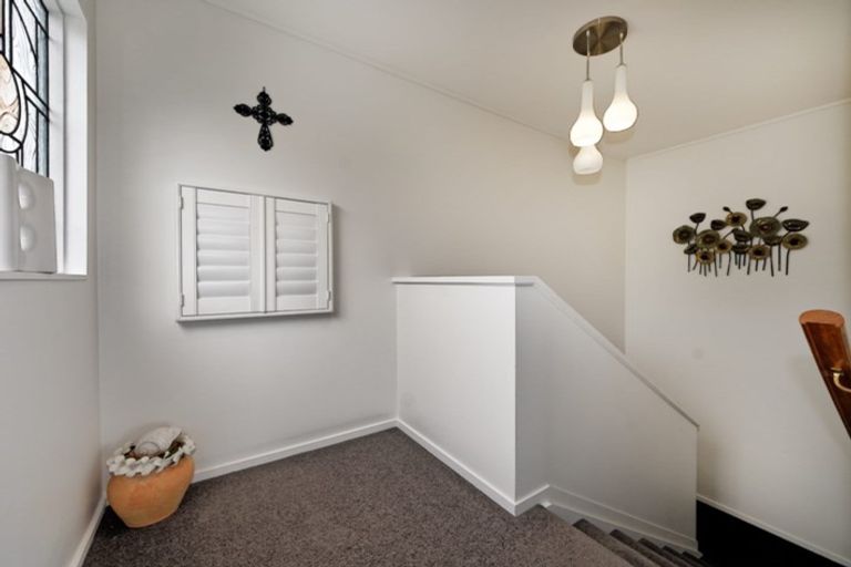 Photo of property in 123 Piha Road, Piha, New Lynn, 0772