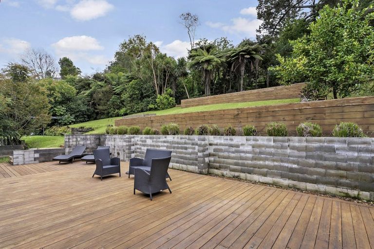 Photo of property in 35 Finn Place, Totara Vale, Auckland, 0629