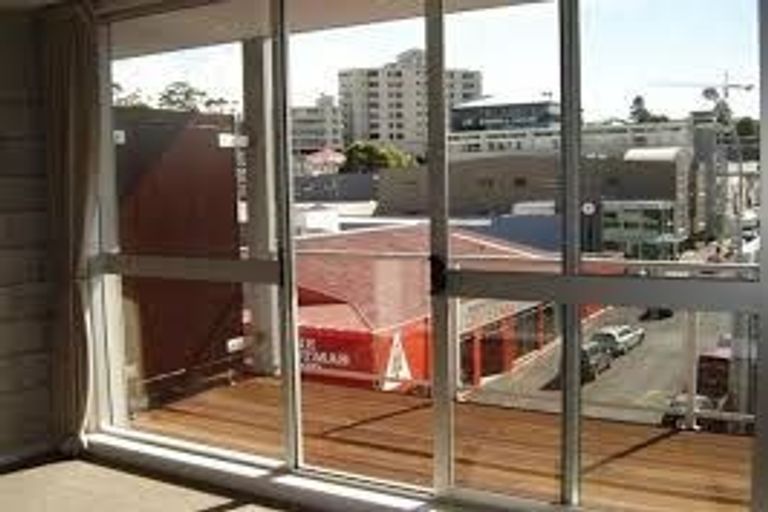 Photo of property in 1/143g Carlton Gore Road, Newmarket, Auckland, 1023