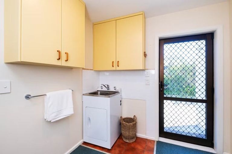 Photo of property in 71 The Esplanade, Westshore, Napier, 4110