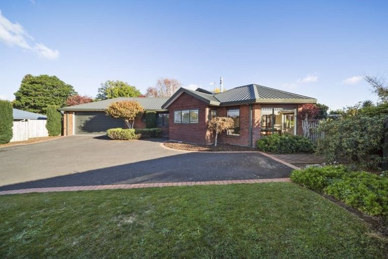 Photo of property in 6a Ashmore Drive, Frankleigh Park, New Plymouth, 4310