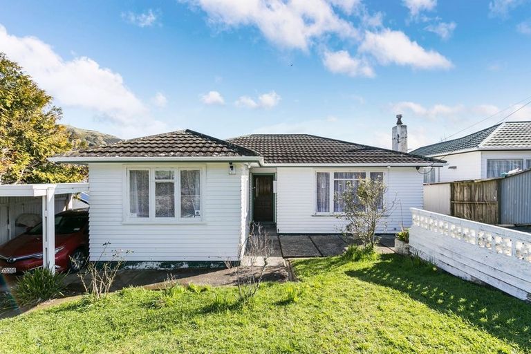 Photo of property in 101 Bell Street, Tawa, Wellington, 5028