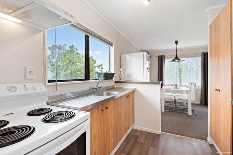 Photo of property in 11 Mona Vale, West Harbour, Auckland, 0618