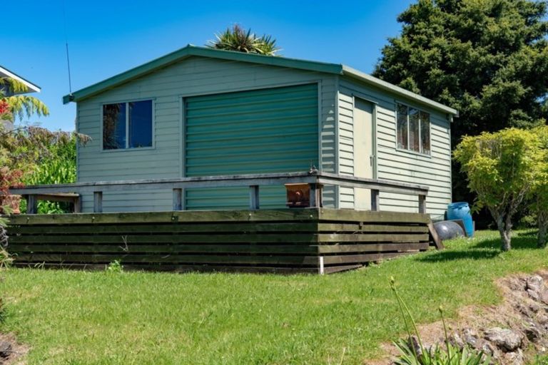 Photo of property in 14 Cory Road, Palm Beach, Waiheke Island, 1081