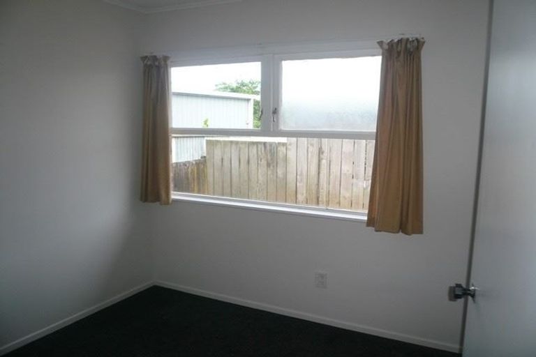 Photo of property in 113 Henderson Valley Road, Henderson, Auckland, 0612