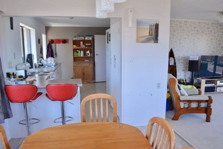 Photo of property in 11a Toi Street, Otaki Beach, Otaki, 5512