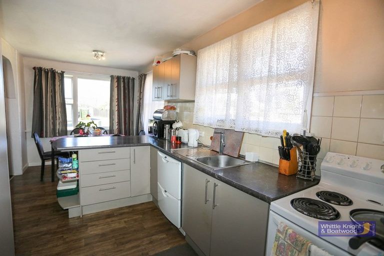 Photo of property in 19 Ian Place, Bishopdale, Christchurch, 8053