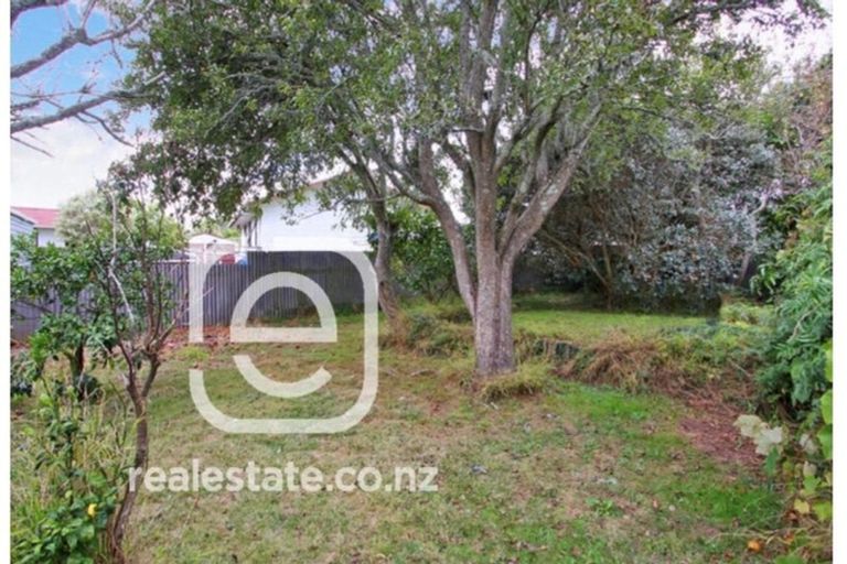 Photo of property in 3 President Avenue, Papakura, 2110