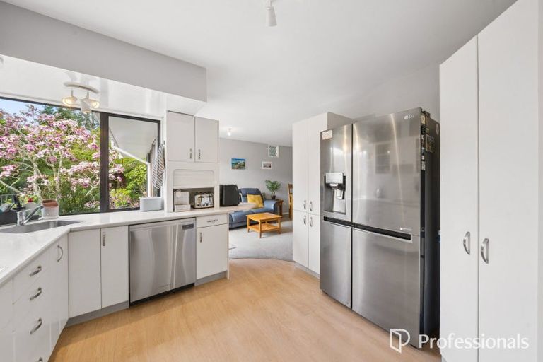 Photo of property in 136 Plateau Road, Te Marua, Upper Hutt, 5018