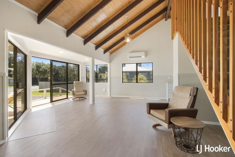 Photo of property in 1 Patterson Place, Waihi Beach, 3611