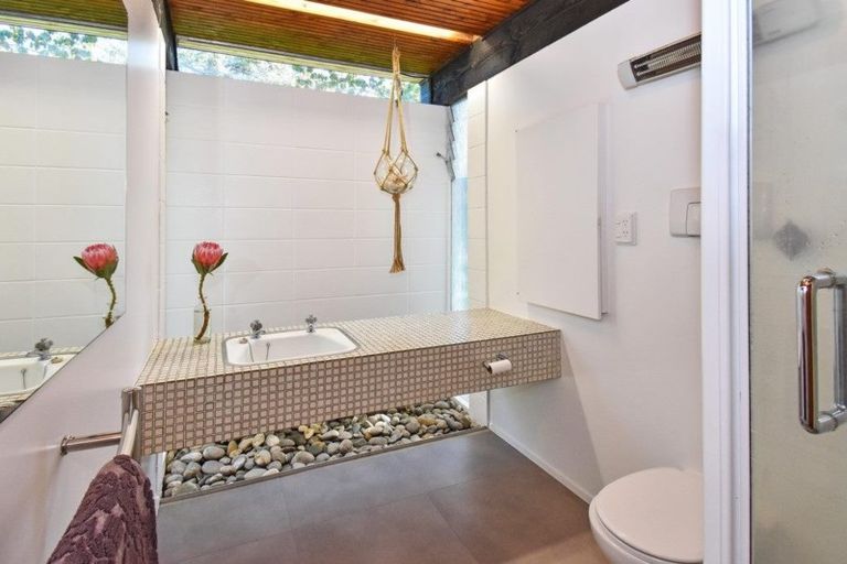 Photo of property in 28 Kahurangi Place, Snells Beach, 0920