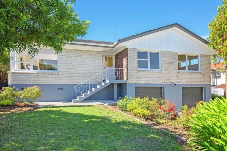 Photo of property in 9 Vanbrugh Place, Bucklands Beach, Auckland, 2014