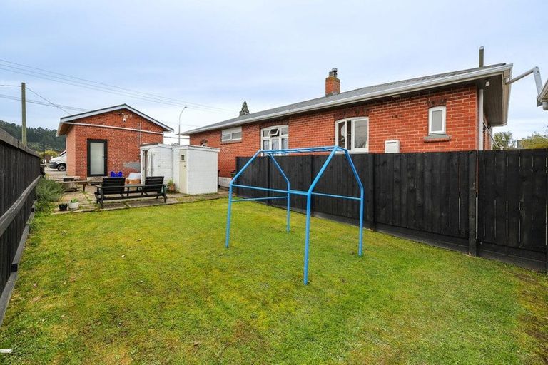 Photo of property in 77 Main Road, Fairfield, Dunedin, 9018