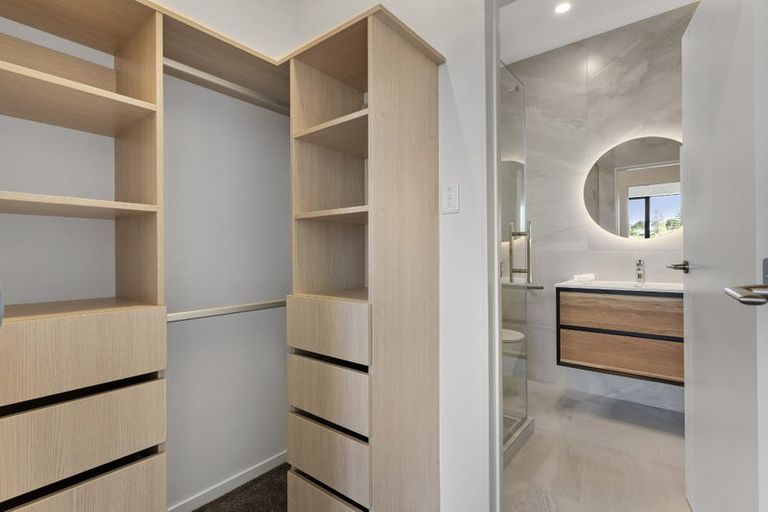 Photo of property in 31c Linwood Avenue, Forrest Hill, Auckland, 0620