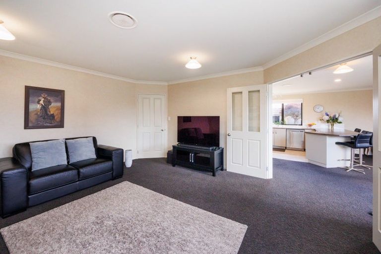 Photo of property in 9 Bouvardia Avenue, Milson, Palmerston North, 4414