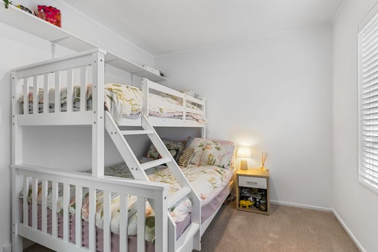 Photo of property in 2/12 Fitzwilliam Drive, Torbay, Auckland, 0630