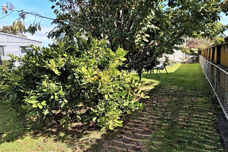 Photo of property in 11 Darlington Street, Ngatea, 3503