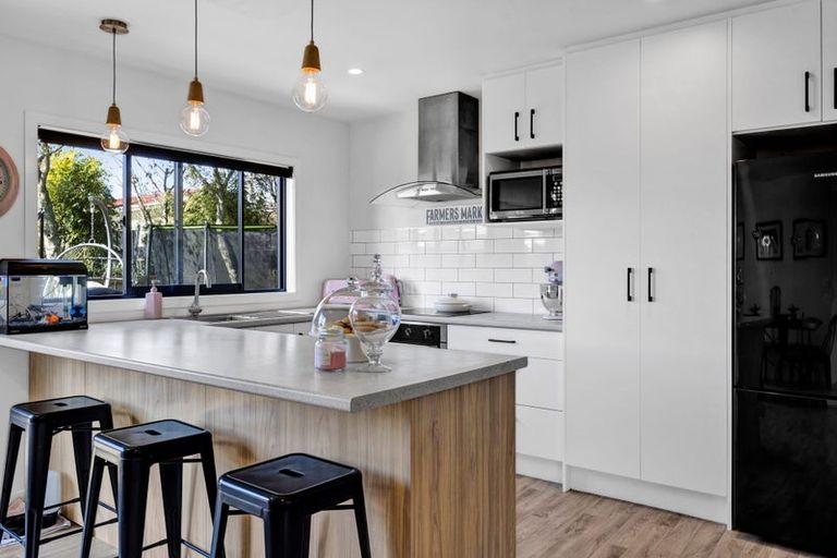 Photo of property in 14 Mahoe Street, Inglewood, 4330