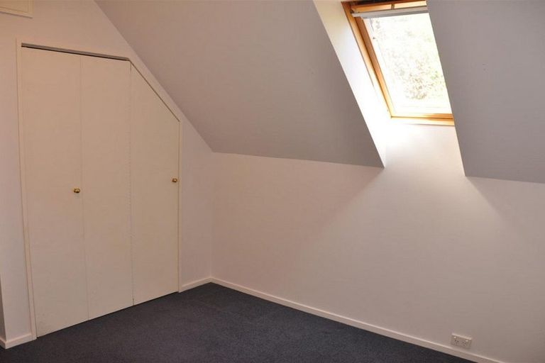 Photo of property in 1/130 Mount Pleasant, Mount Pleasant, Christchurch, 8081