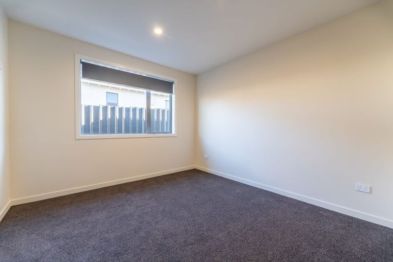 Photo of property in 20c Beach Road, Castor Bay, Auckland, 0620