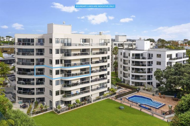 Photo of property in 3c/173 Hurstmere Road, Takapuna, Auckland, 0622