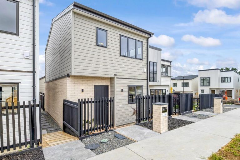 Photo of property in 30 Toetoe Street, Westgate, Auckland, 0814
