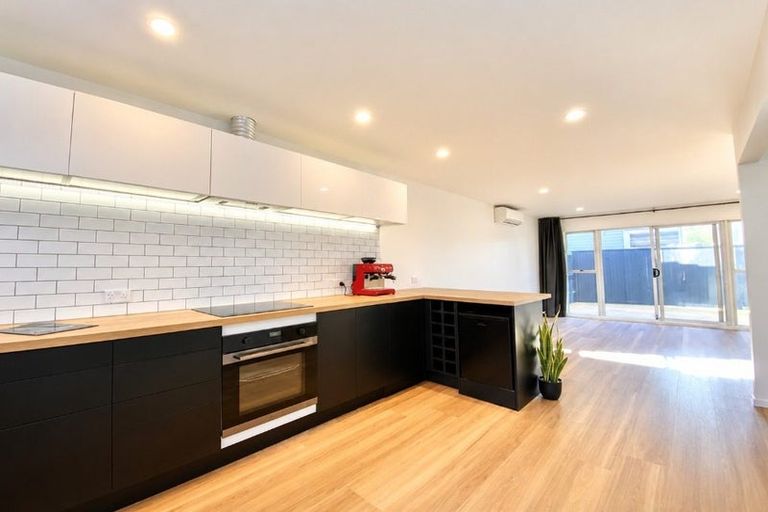 Photo of property in 1/10 Mangaroa Hill Road, Maoribank, Upper Hutt, 5018