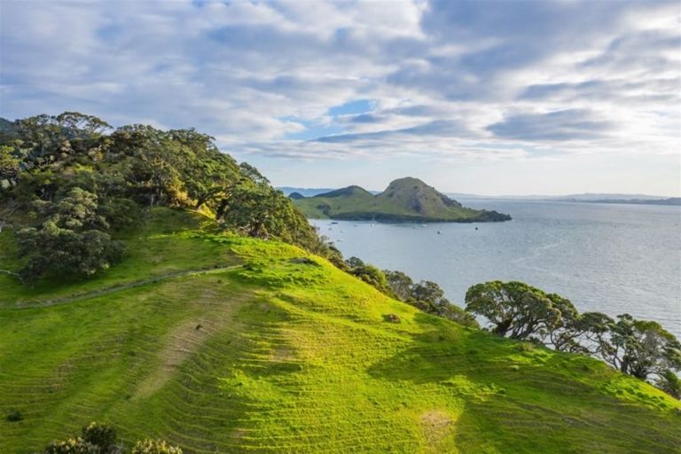 Photo of property in 2509 Whangarei Heads Road, Whangarei Heads, 0174