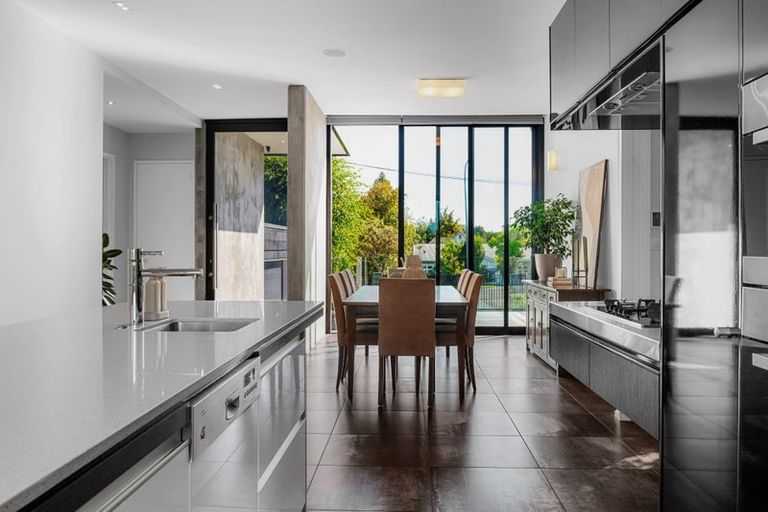 Photo of property in 34 Anglesea Street, Hamilton Central, Hamilton, 3204