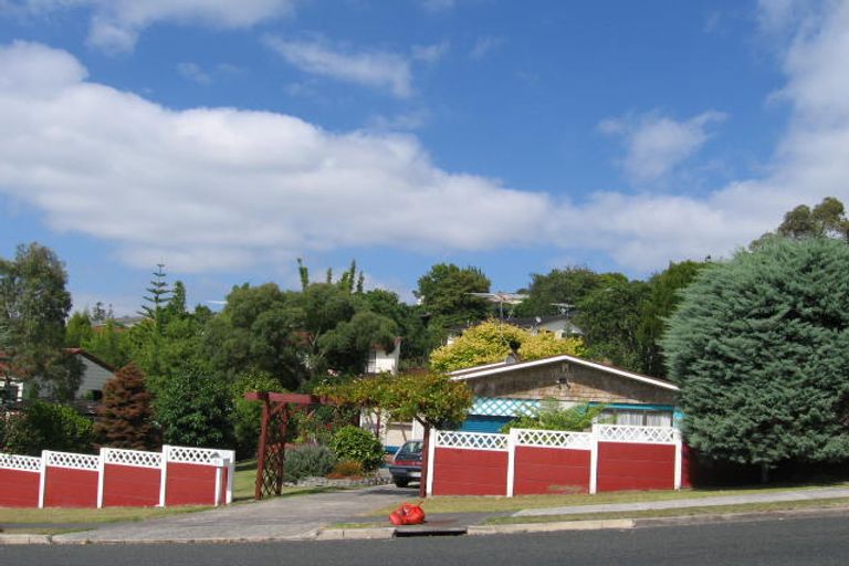 Photo of property in 86 John Downs Drive, Browns Bay, Auckland, 0630