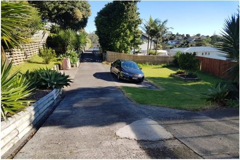 Photo of property in 62 Stott Avenue, Birkdale, Auckland, 0626