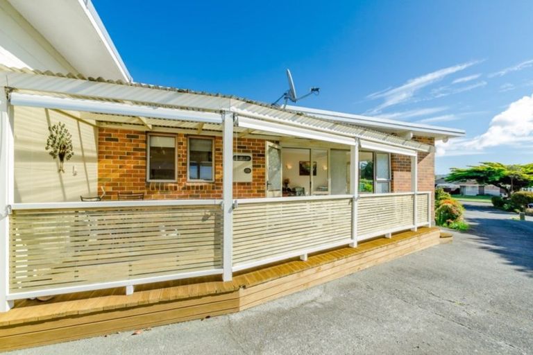 Photo of property in 9 Wakefield Grove, Waikanae, 5036