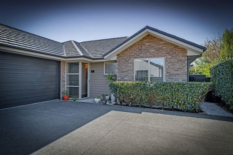 Photo of property in 31 Factory Road, Belfast, Christchurch, 8051